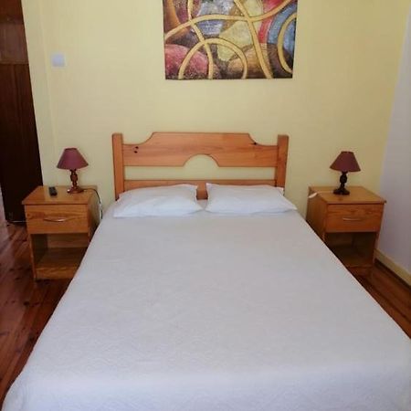 Pensao Avenida Hotell Penacova Exteriör bild