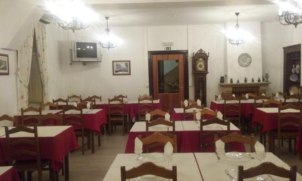 Pensao Avenida Hotell Penacova Exteriör bild