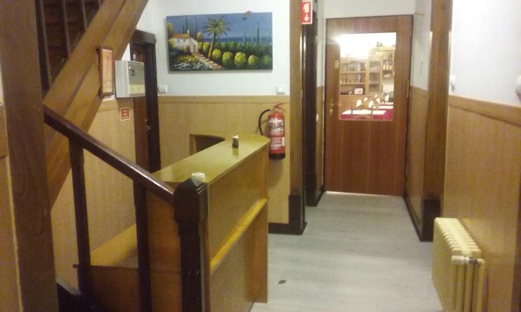 Pensao Avenida Hotell Penacova Exteriör bild